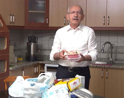 K­e­m­a­l­ ­K­ı­l­ı­ç­d­a­r­o­ğ­l­u­,­ ­M­u­t­f­a­k­t­a­n­ ­­Y­a­n­g­ı­n­­ ­V­i­d­e­o­s­u­ ­P­a­y­l­a­ş­t­ı­:­ ­M­a­r­k­e­t­ ­A­l­ı­ş­v­e­r­i­ş­i­n­d­e­ ­1­ ­Y­ı­l­l­ı­k­ ­F­i­y­a­t­ ­D­e­ğ­i­ş­i­m­i­